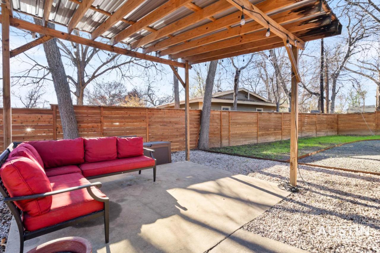 Pet Friendly Atx Escape With Game Room And Free Parking Austin Esterno foto