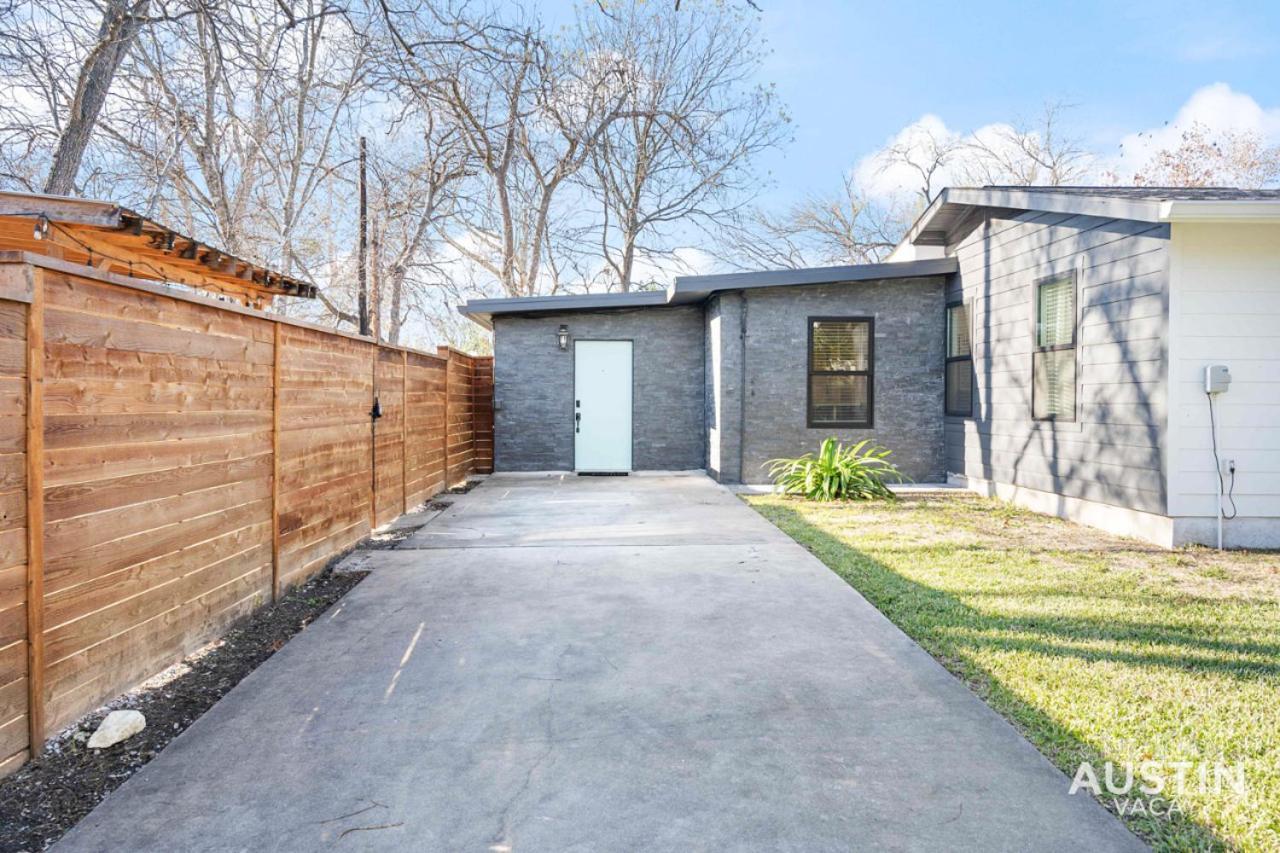 Pet Friendly Atx Escape With Game Room And Free Parking Austin Esterno foto