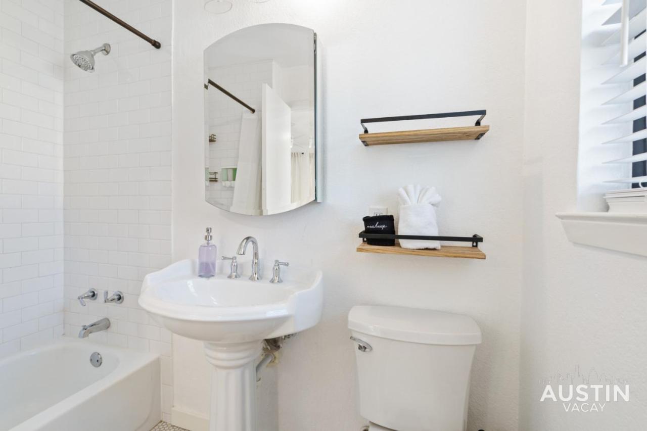 Pet Friendly Atx Escape With Game Room And Free Parking Austin Esterno foto