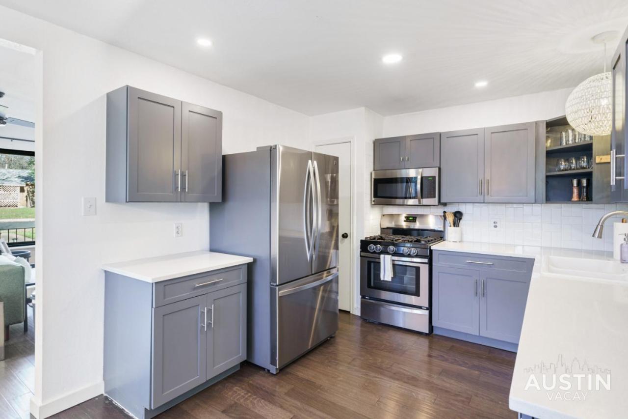 Pet Friendly Atx Escape With Game Room And Free Parking Austin Esterno foto
