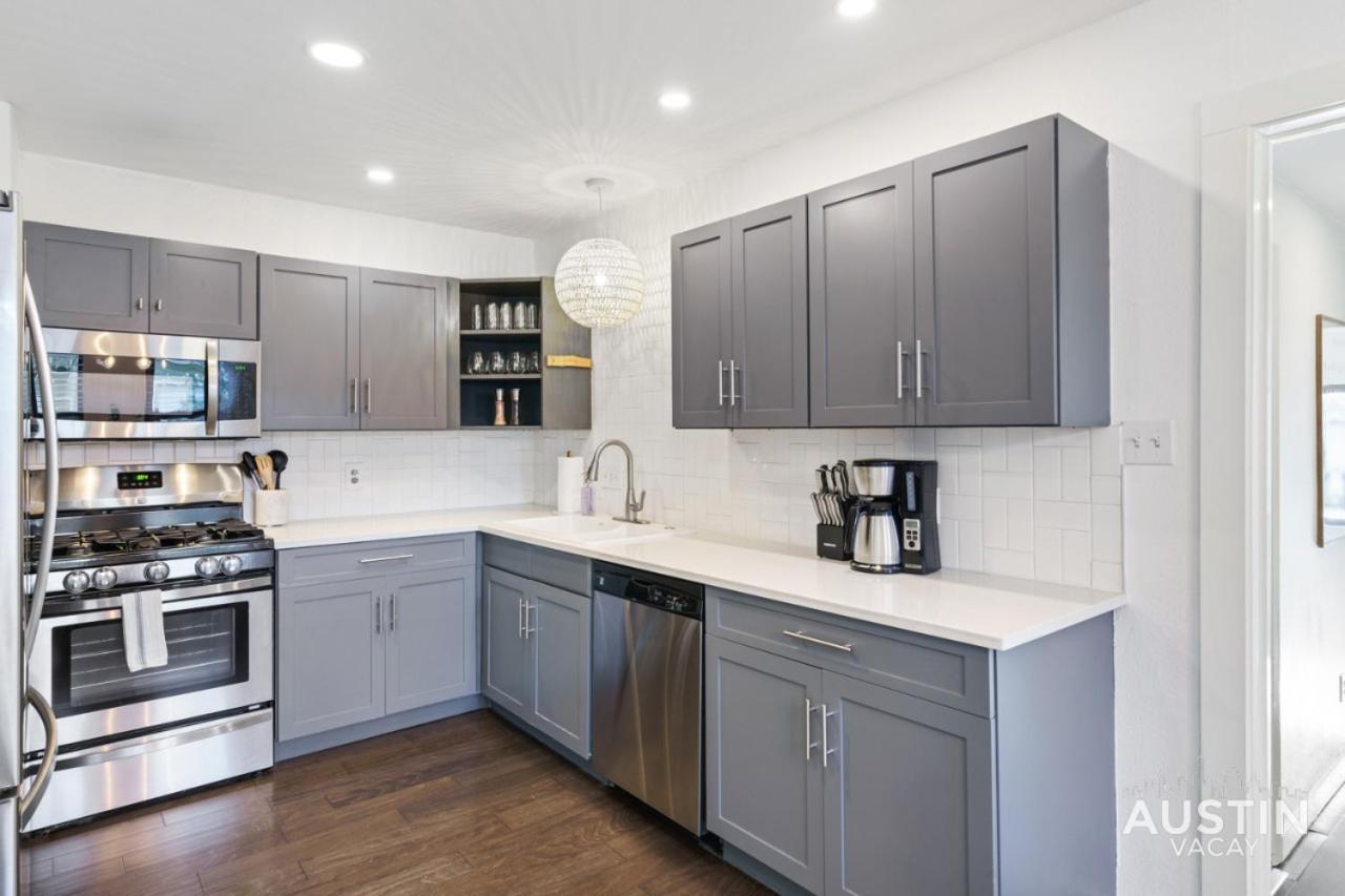 Pet Friendly Atx Escape With Game Room And Free Parking Austin Esterno foto